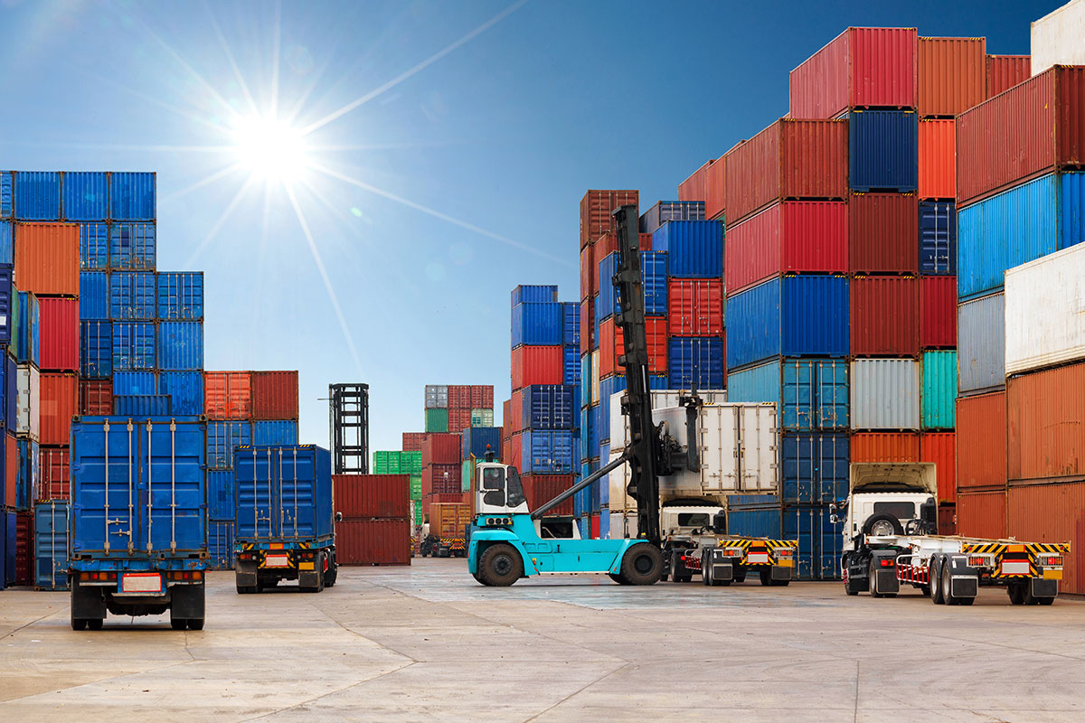 5 Benefits of Using Shipping Containers for On-Site Storage